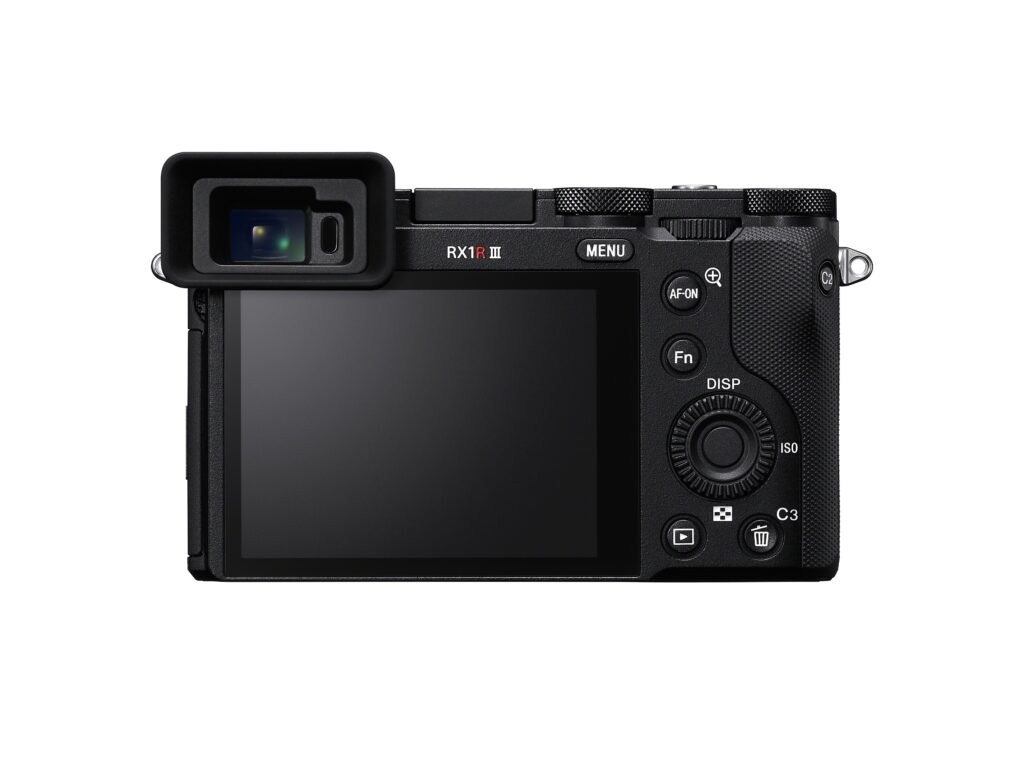 SONYから発表された新型のデジタルカメラ「RX1R III」の背面画像