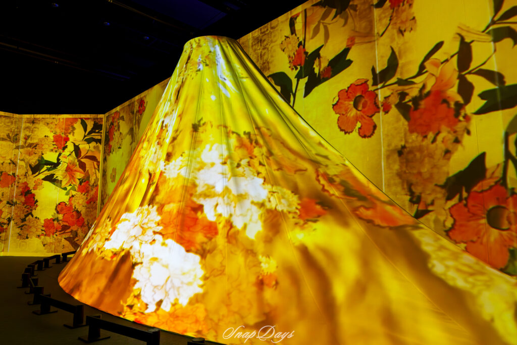 「動き出す浮世展」の富士山の3Dプロジェクションマッピング