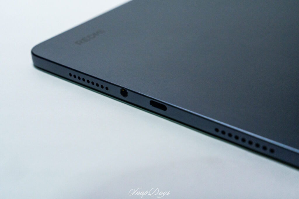 シャオミ Redmi Pad 2のUSB type Cポートとイヤフォンジャック