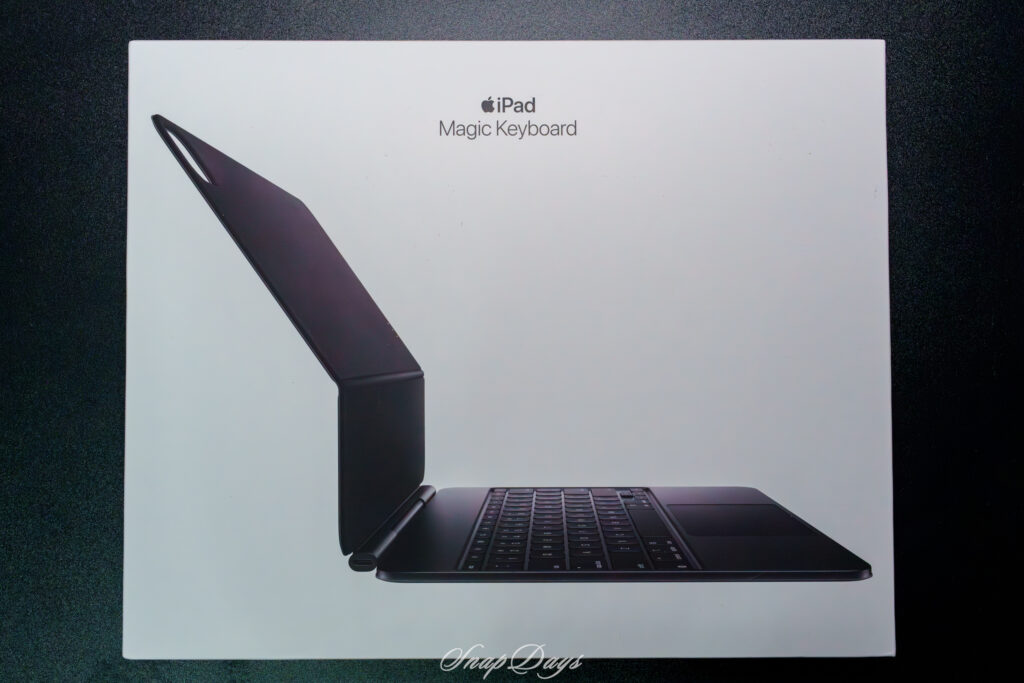 M4 iPad Pro用のMagic Keyboardの箱