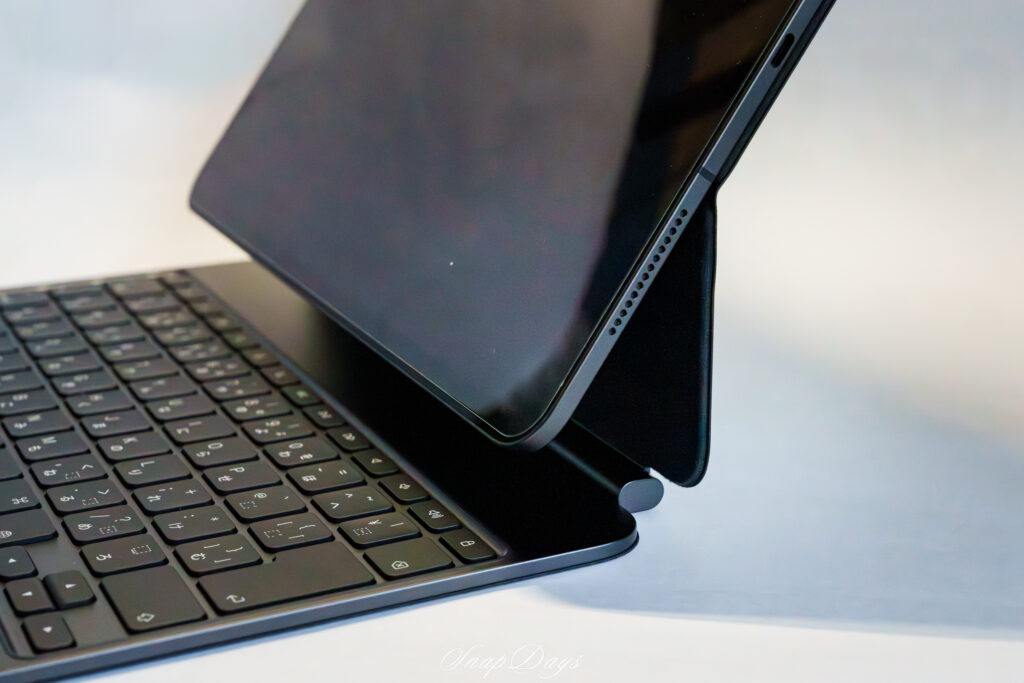 M4 iPad Pro用Magic Keyboardの外観