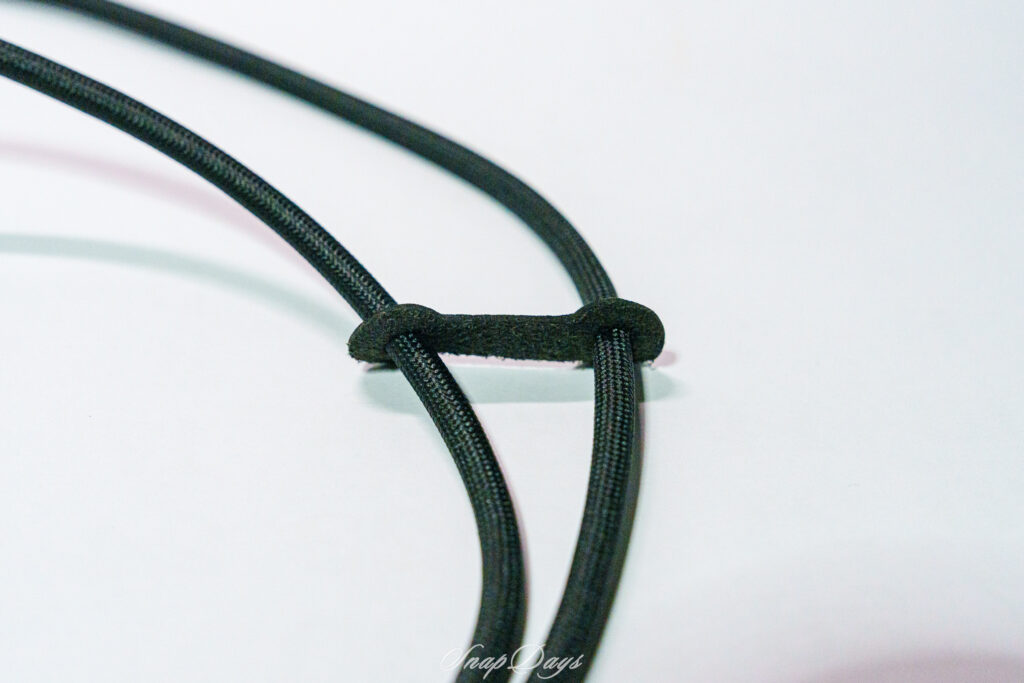 3COINSのケーブルスマホショルダーCtoCの長さ調整アジャスター