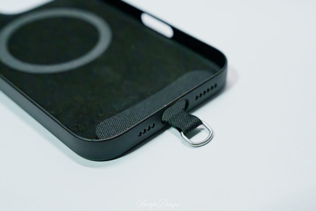 3COINSのケーブルスマホショルダーCtoCのストラップホルダーカード