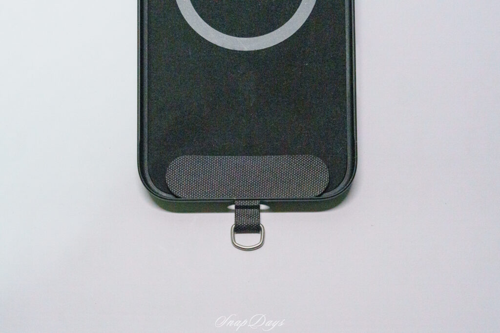 3COINSのケーブルスマホショルダーCtoCのストラップホルダーカード