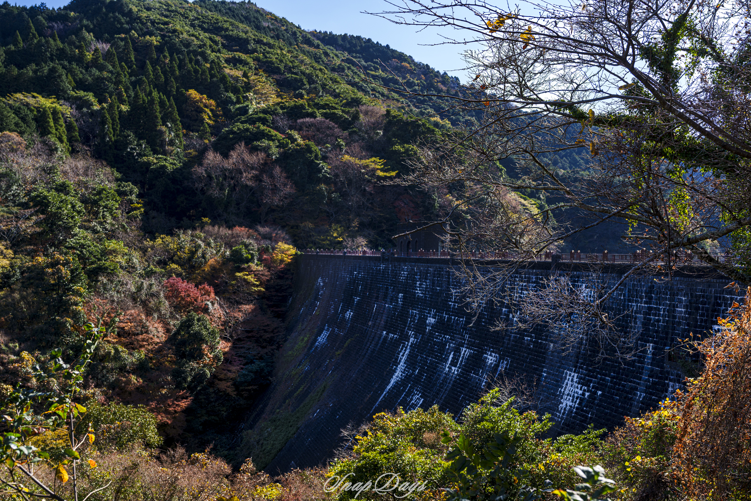 北九州市にある河内貯水池の堰堤