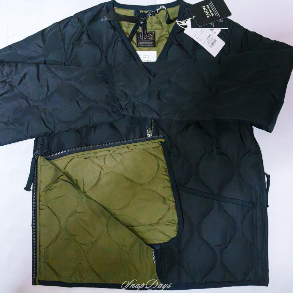 国産ダウンブランドTAIONのインナーダウン（サイドのジップを開けたところ）