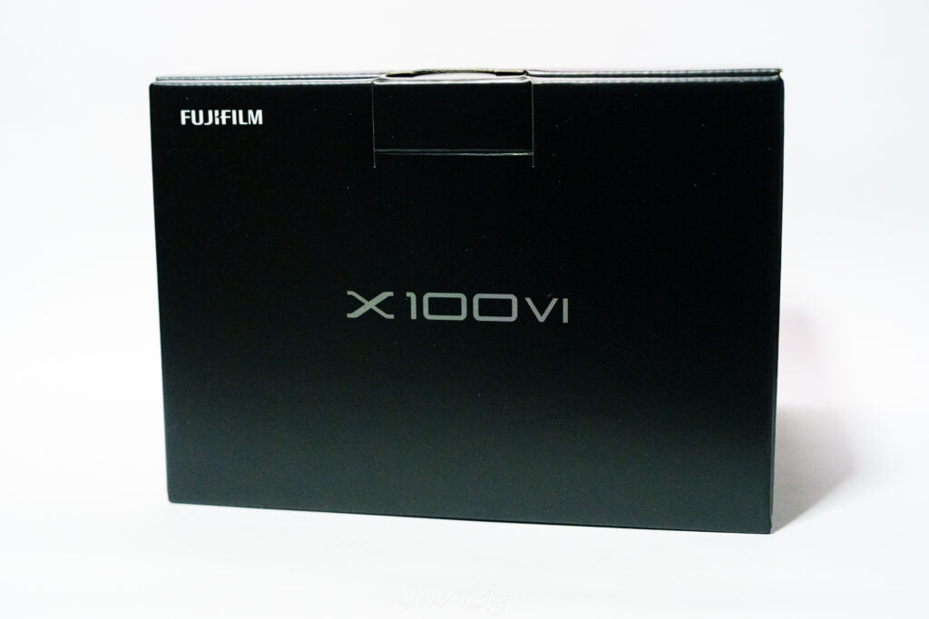 富士フイルムX100VIの化粧箱