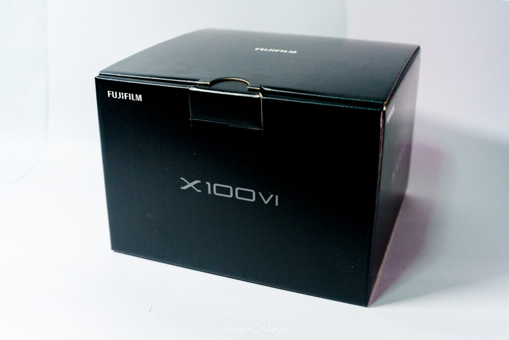 富士フイルムX100VIの化粧箱